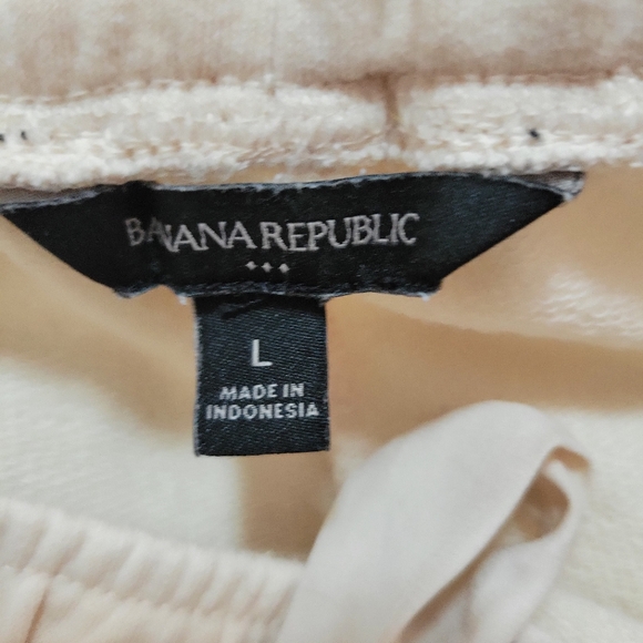 Banana Republic Knit Terry Drawcord Pull-On Short - 4 inch inseam L - Picture 3 of 6